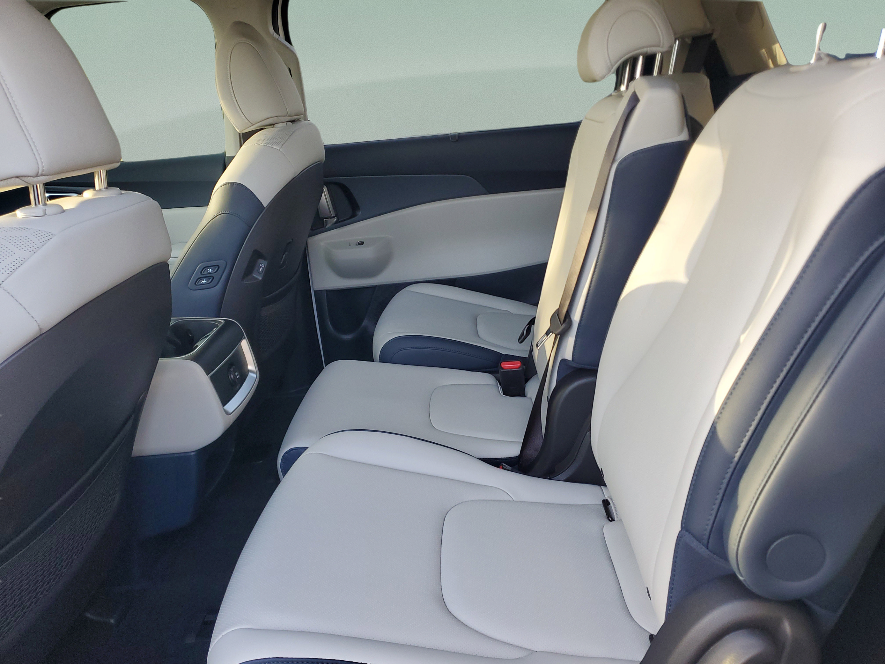 New 2026 Kia Carnival EX FWD image 6
