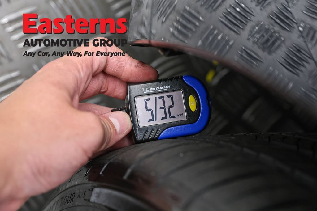 Used 2025 Genesis G70 2.5T RWD image 30
