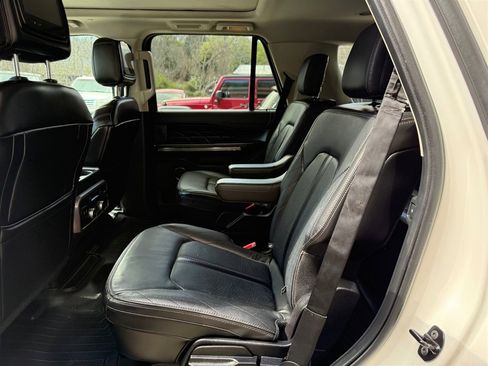 Used 2019 Ford Expedition Platinum image 8