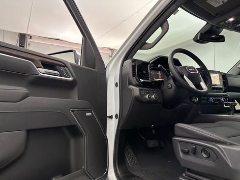 New 2026 GMC Sierra 1500 SLT w/ SLT Premium Package image 15
