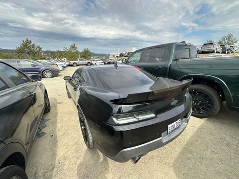 Used 2015 Chevrolet Camaro SS w/ LPO, Black Appearance Package RWD image 4