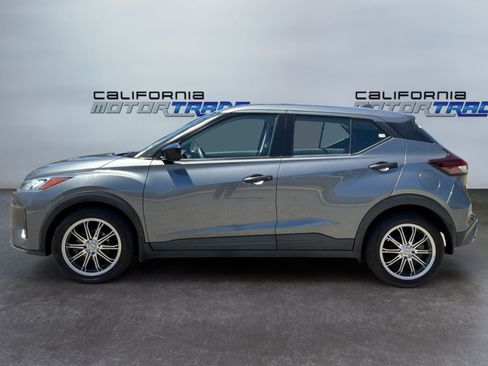 Used 2023 Nissan Kicks S FWD image 8