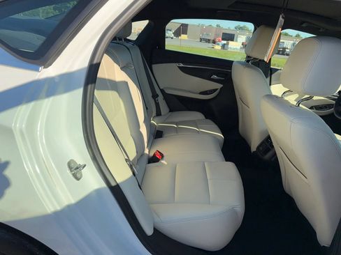 Used 2018 Chevrolet Impala LT w/ Sunroof and Spoiler Package FWD image 13