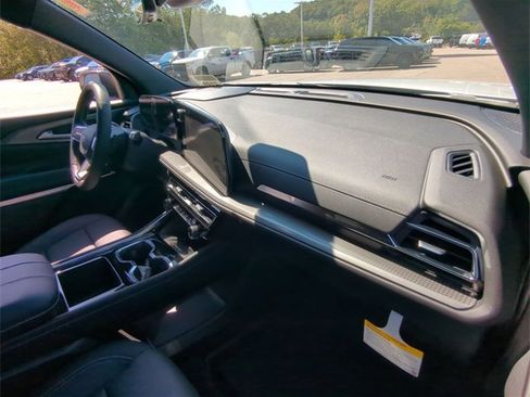 New 2026 Chevrolet Traverse LT w/ Sun and Wheel Package image 29