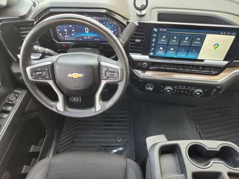 Used 2023 Chevrolet Silverado 1500 LT AWD/4WD image 29