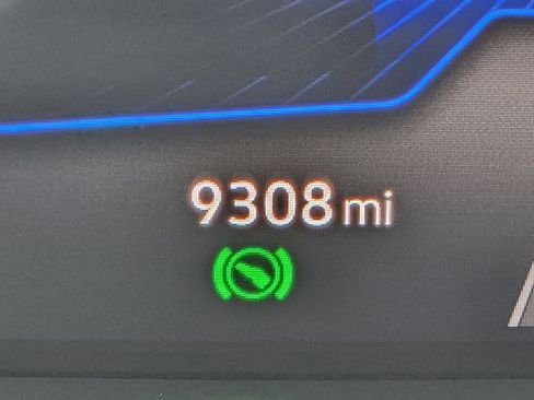 Certified 2024 Volkswagen Taos SE image 25