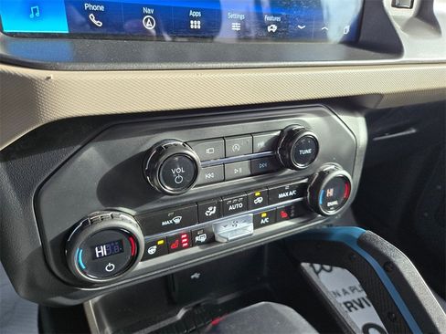 Used 2024 Ford Bronco Wildtrak image 15