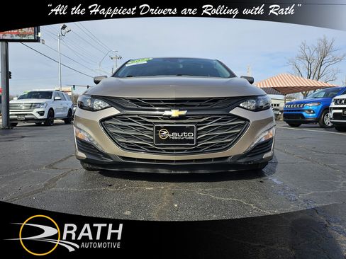Used 2023 Chevrolet Malibu LT image 3
