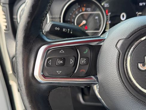 Used 2018 Jeep Wrangler Unlimited Sahara image 20