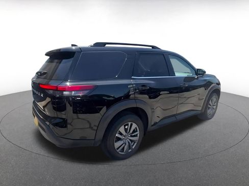 Used 2025 Nissan Pathfinder SV FWD image 21