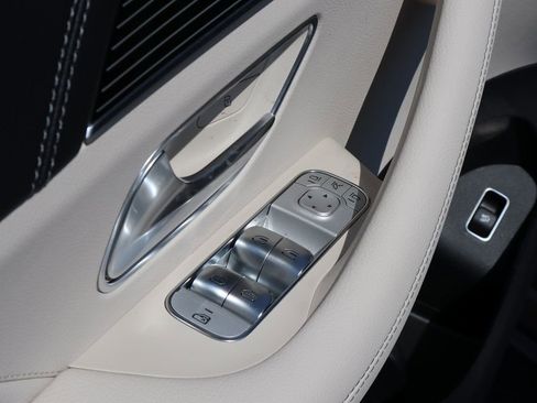 Used 2026 Mercedes-Benz GLS 450 4MATIC image 28