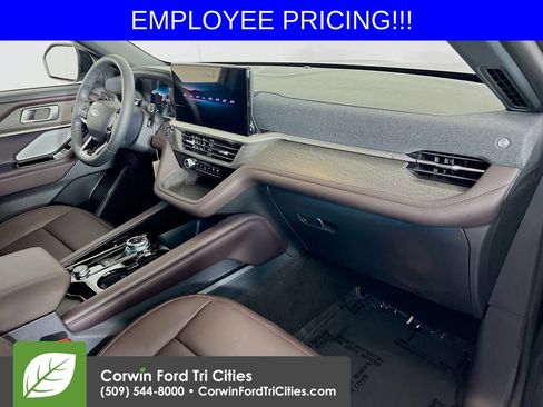 New 2026 Ford Explorer Platinum AWD/4WD image 32