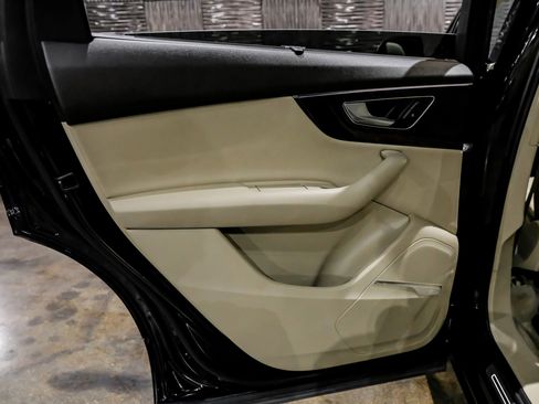Used 2018 Audi Q7 3.0T Prestige image 37