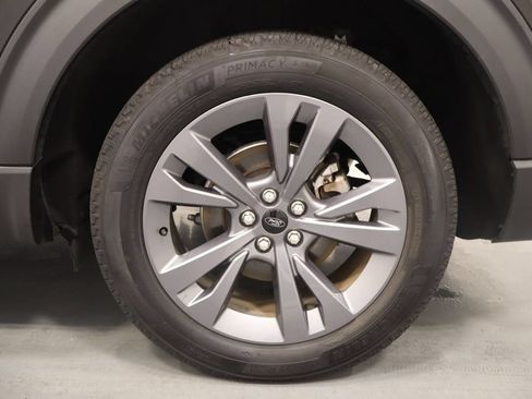 Used 2023 Ford Explorer XLT w/ Equipment Group 202A AWD/4WD image 28