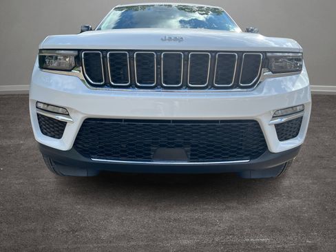 New 2025 Jeep Grand Cherokee Limited image 27