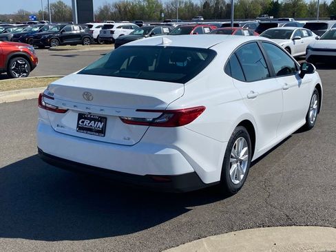 Used 2025 Toyota Camry LE FWD image 7