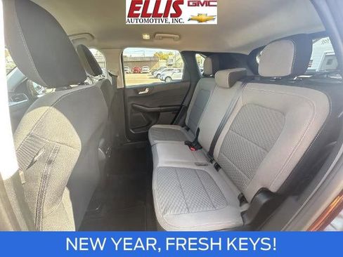 Used 2021 Ford Escape SE w/ Cold Weather Package image 26