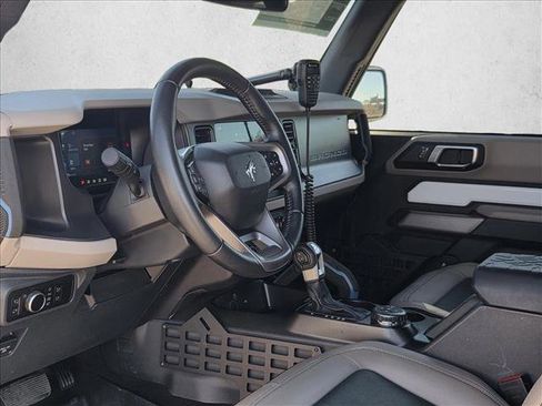 Used 2023 Ford Bronco Wildtrak image 15