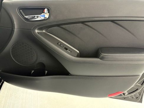 Used 2016 Kia Forte LX image 35