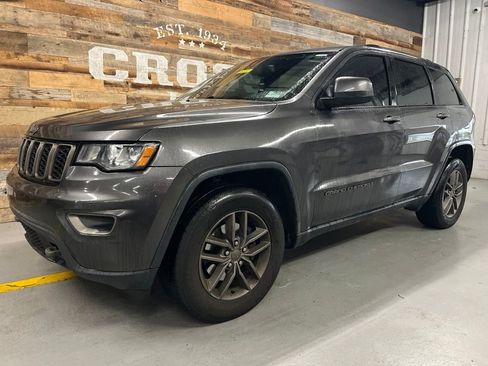 Used 2016 Jeep Grand Cherokee Laredo 75th Anniversary AWD/4WD image 2
