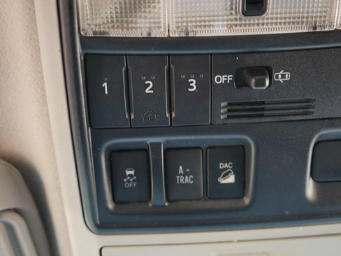 Used 2012 Toyota 4Runner SR5 AWD/4WD image 19