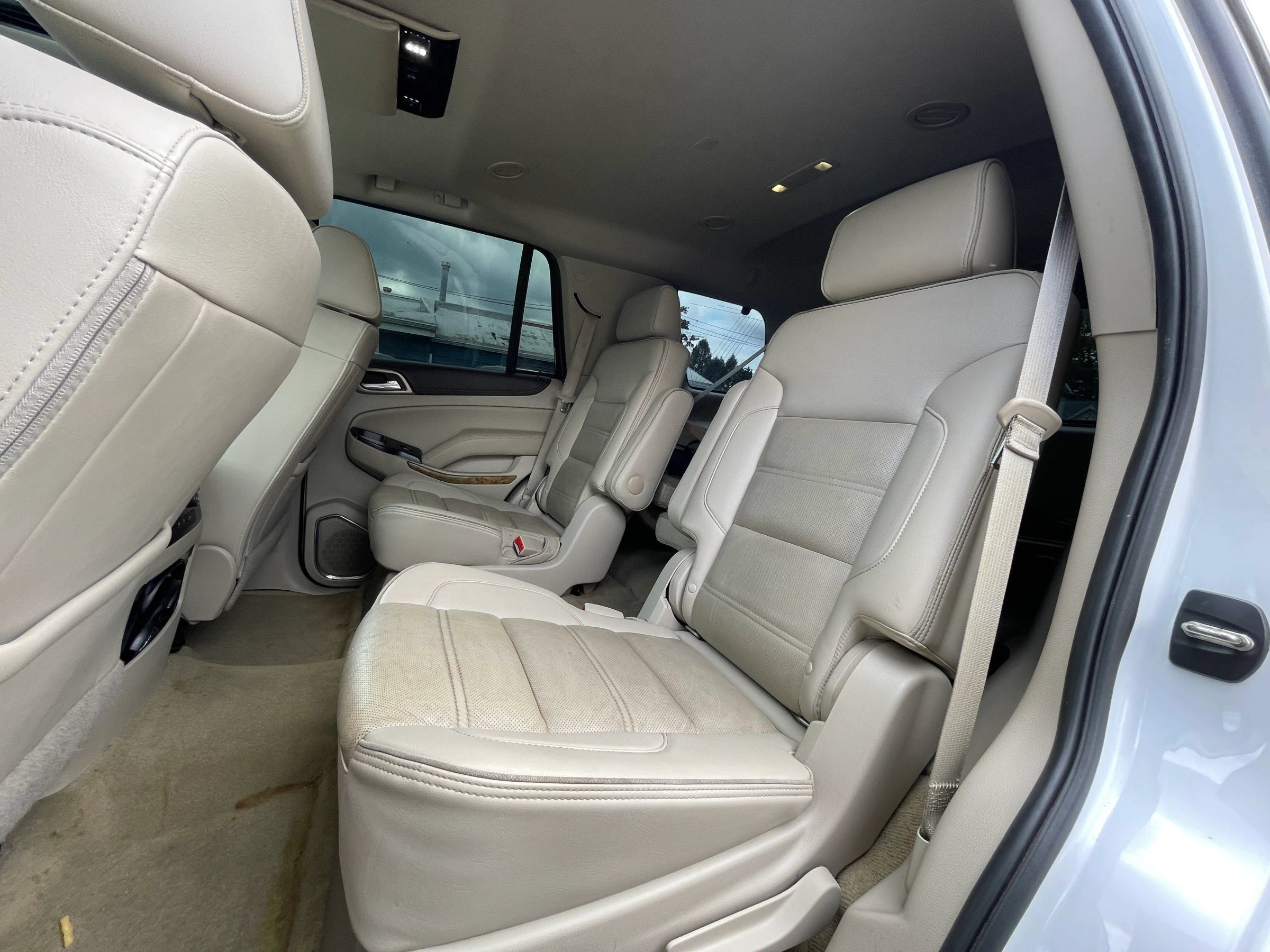 Used 2017 GMC Yukon Denali w/ Open Road Package AWD/4WD image 19