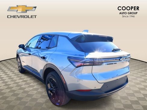 New 2026 Chevrolet Equinox EV LT w/ Comfort Package AWD/4WD image 22