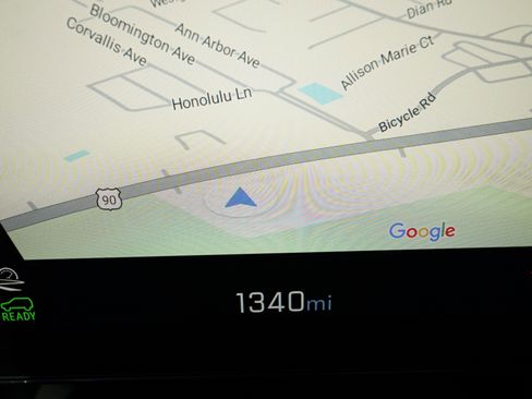 New 2025 Chevrolet Equinox EV LT w/ Convenience Package II image 18