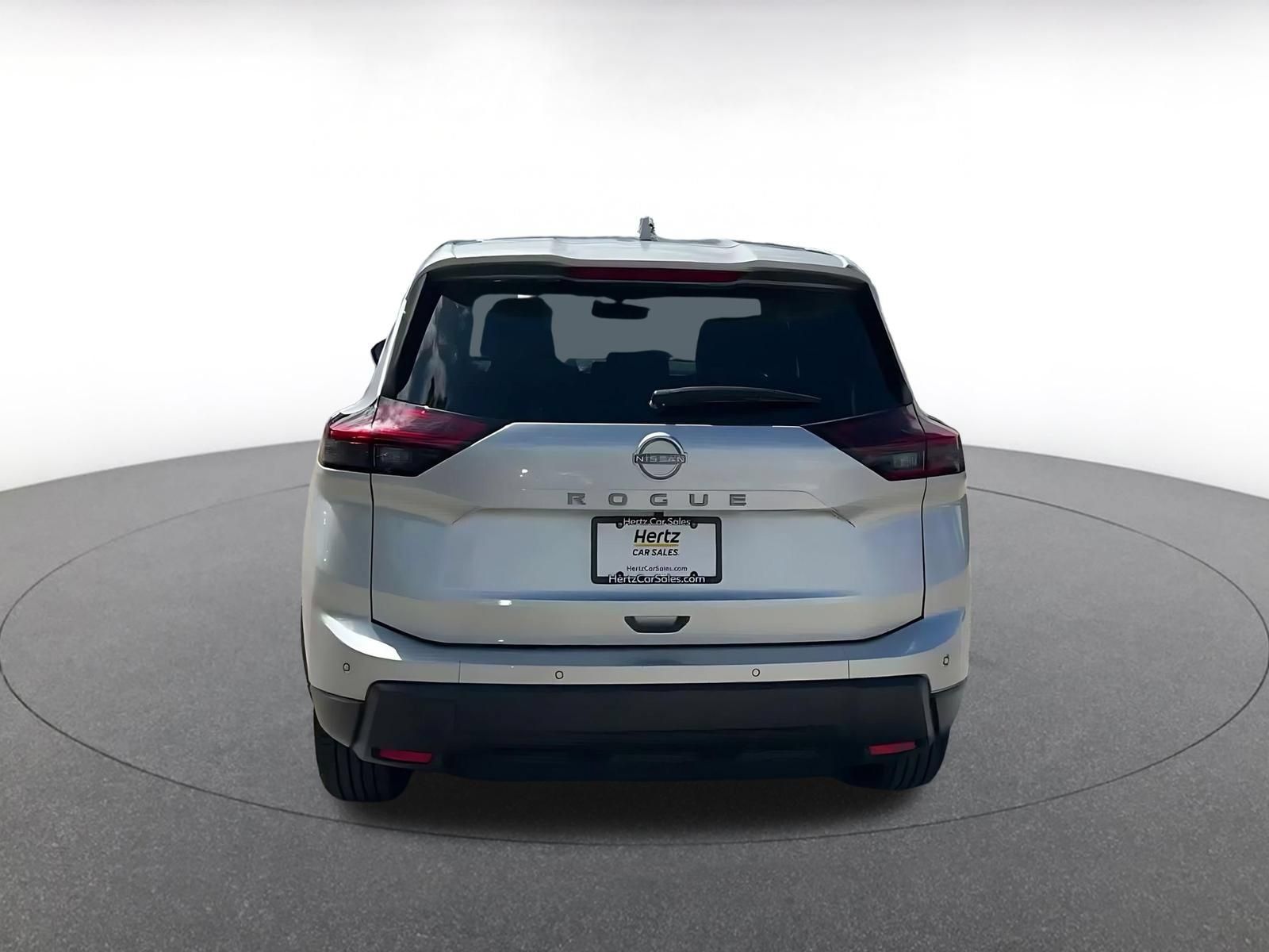 Used 2025 Nissan Rogue SV FWD image 12