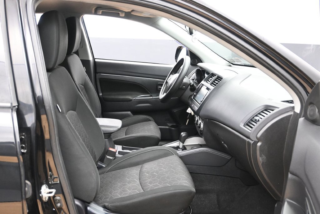 Used 2021 Mitsubishi Outlander Sport ES FWD image 23