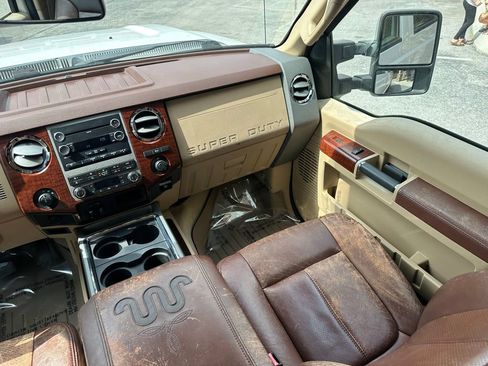 Used 2011 Ford F250 King Ranch w/ King Ranch w/Chrome Pkg image 29