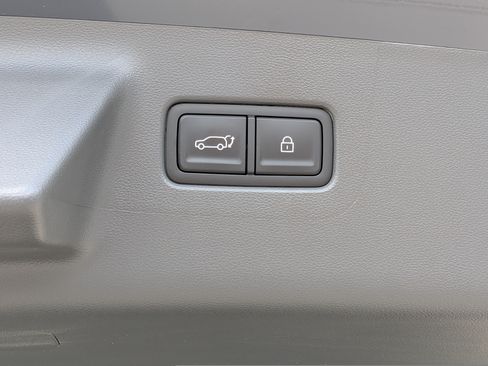 Used 2025 Hyundai Santa Fe SEL FWD image 14