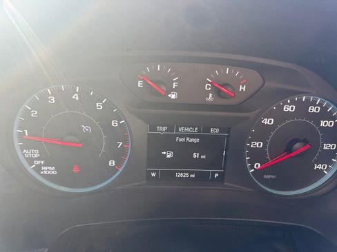 Used 2023 Chevrolet Traverse LS image 6