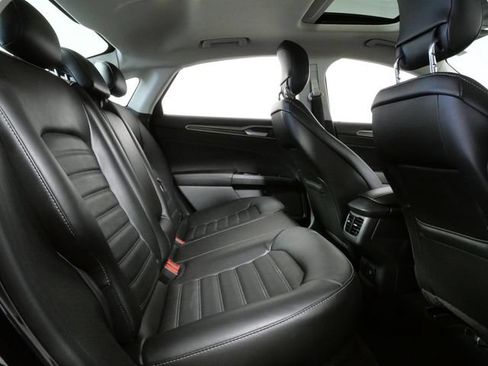 Used 2014 Ford Fusion SE w/ Equipment Group 202A FWD image 13