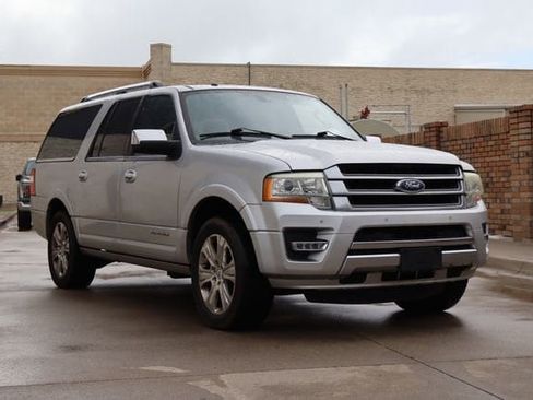 Used 2015 Ford Expedition EL Platinum RWD image 2