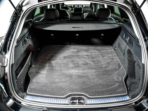 Certified 2025 Mercedes-Benz GLC 350e 4MATIC image 5