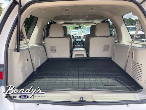 Used 2017 Lincoln Navigator Select RWD image 14