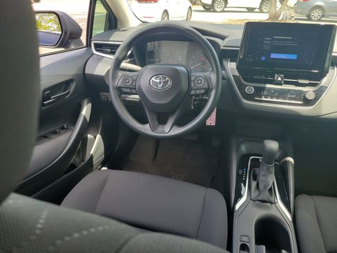 Used 2025 Toyota Corolla LE FWD image 16