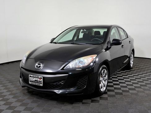 Used 2013 MAZDA MAZDA3 i Sport image 3