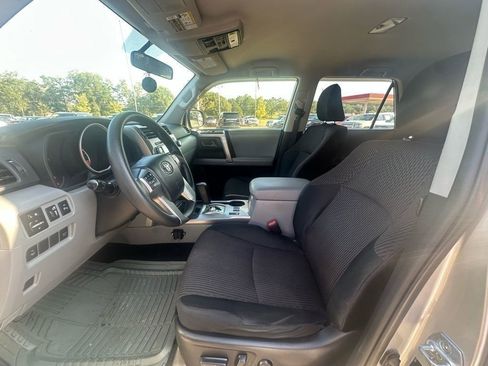 Used 2013 Toyota 4Runner SR5 image 10