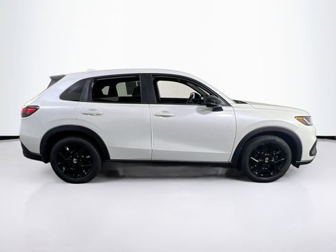 Used 2023 Honda HR-V Sport image 4