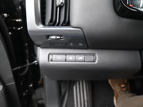 New 2026 Nissan Pathfinder SL FWD image 12