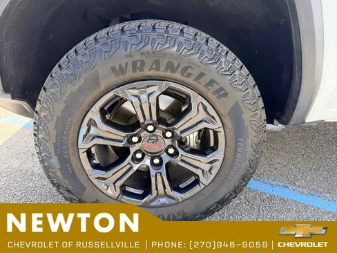 Used 2024 GMC Canyon Elevation w/ Trailering Package AWD/4WD image 31