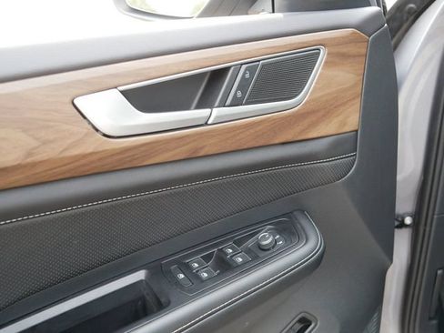 Certified 2026 Volkswagen Atlas SE AWD/4WD image 16