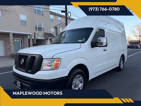Used 2016 Nissan NV 2500 SV RWD image 1