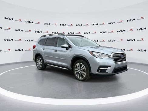 Used 2022 Subaru Ascent Limited w/ Technology Package AWD/4WD image 2