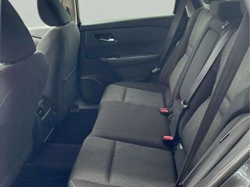 Used 2025 Nissan Rogue SV FWD image 9