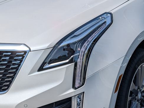 New 2026 Cadillac XT5 Premium Luxury w/ LPO, Floor Liner Package AWD/4WD image 8