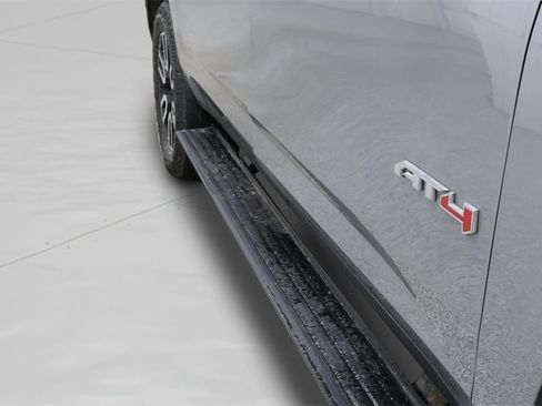 Used 2024 GMC Yukon XL AT4 w/ Technology Package image 37