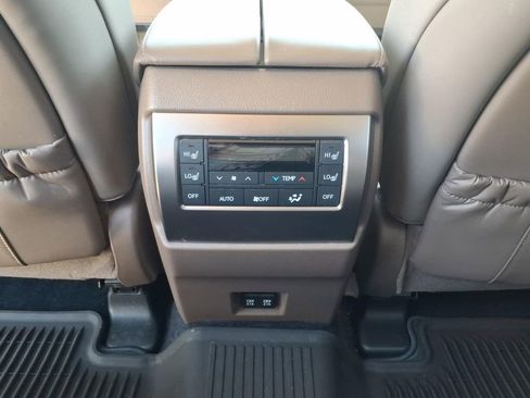 Used 2022 Lexus GX 460 Premium w/ Premium Package AWD/4WD image 7